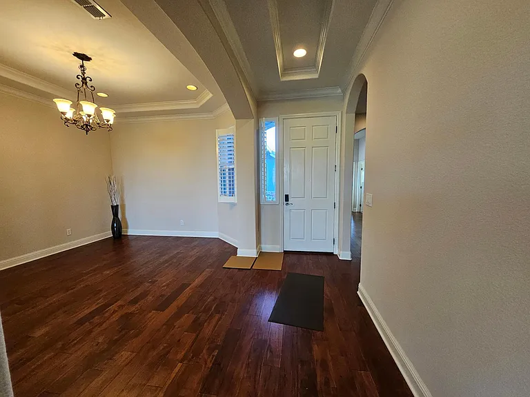 2046 Stockman Cir — Photo 16