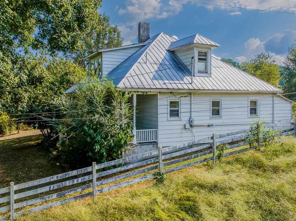 1224 Lebanon Rd, Kingsport, TN 37663