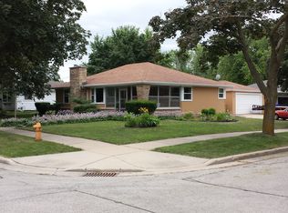 1425 N Nicholas St, Appleton, WI 54914