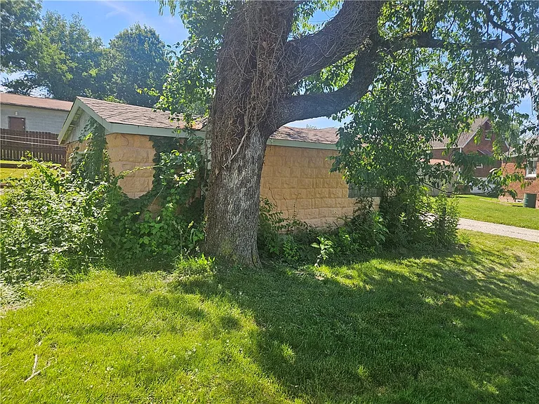 1108 Prescott St — Photo 42