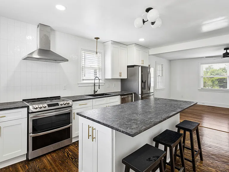 2307 Rawlings Ct — Photo 21