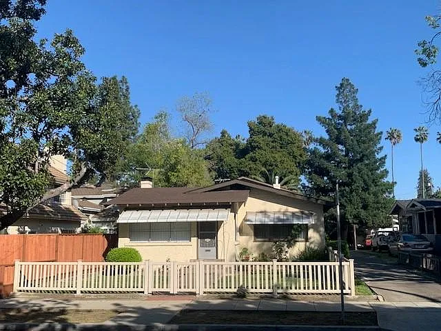 315 View St