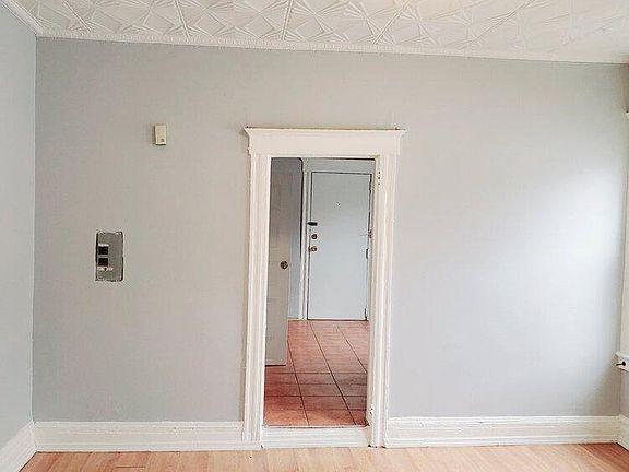 5th image of 196 Shepard Ave APT 1