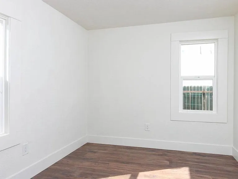 167 E Barnett St — Photo 5