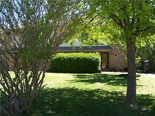 1st image of 310 N Willowood Dr