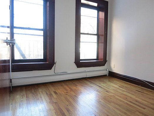 1st image of 2037 1st Ave APT 4