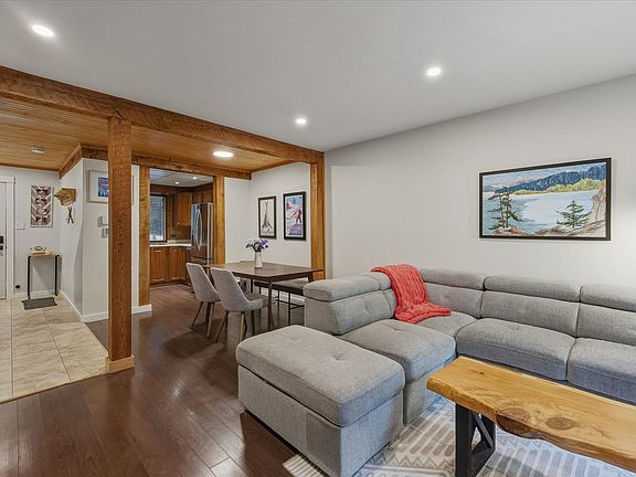 3rd image of 8022 Timber Ln #3