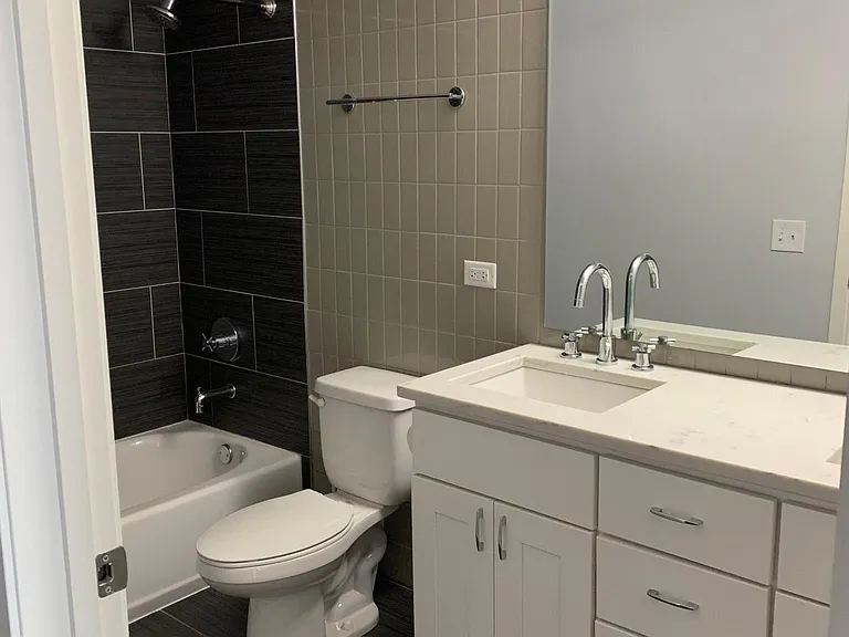 50 E 16th St #1007 — Photo 11