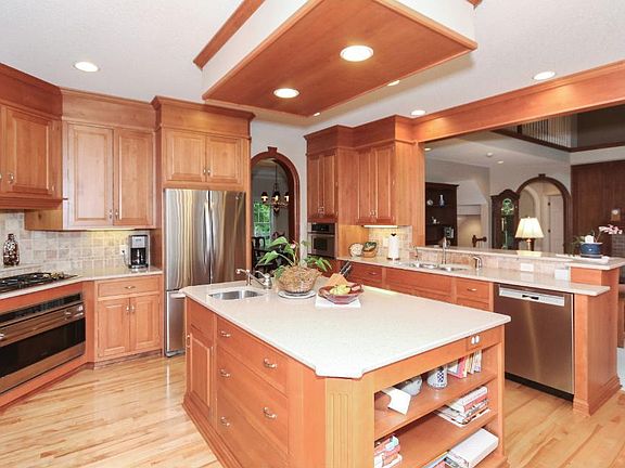 4th image of 1610 Corral Ln