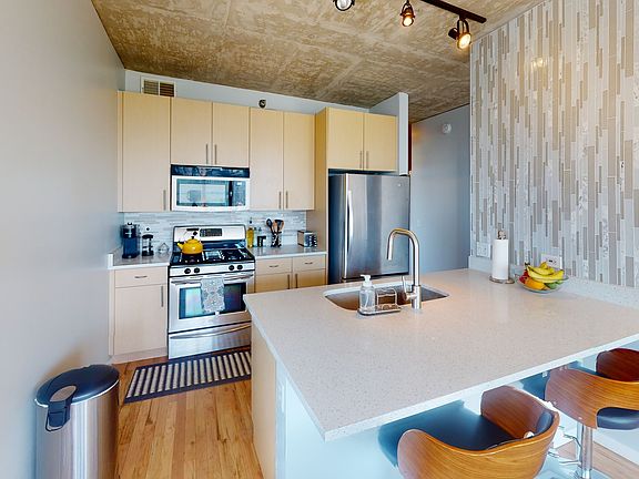 3rd image of 1845 S Michigan Ave Unit 1106