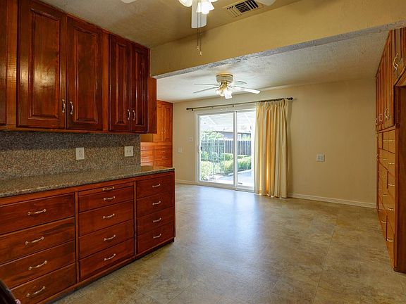 5th image of 4235 Cabrillo Way