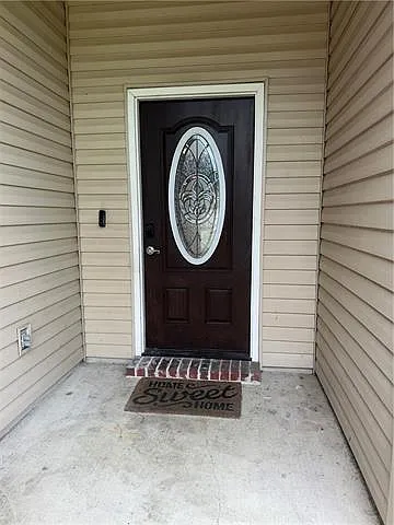 3 bed, 2.0 bath, 1682 sqft, $1,800 — Photo 2