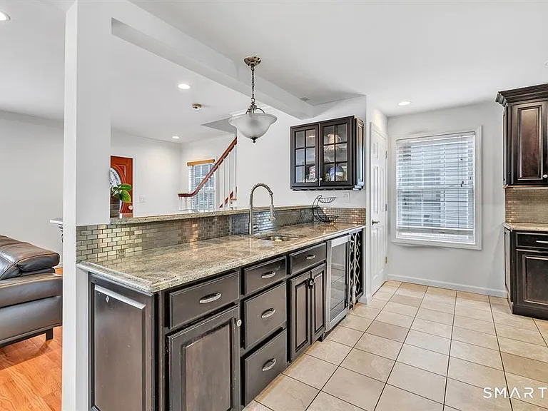 171 Henderson Rd — Photo 9