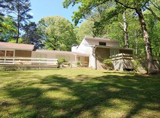 1960 Scarbrough Dr, Stone Mountain, GA 30088