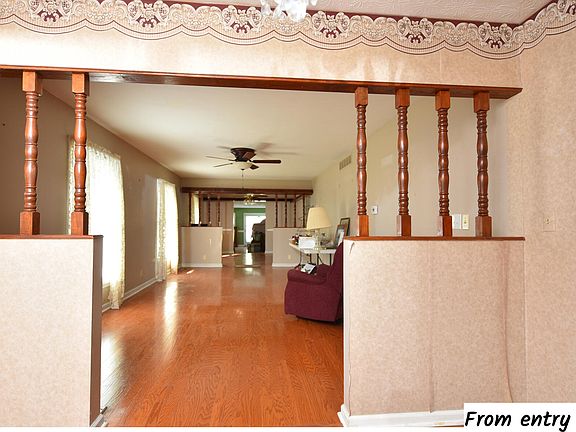 3rd image of 1021 Hanly Ln