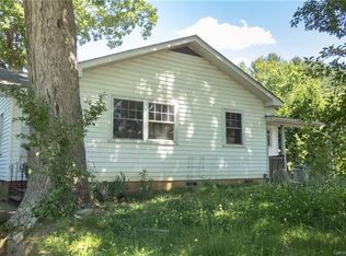 28 Oteen Park Pl, Asheville, NC 28805
