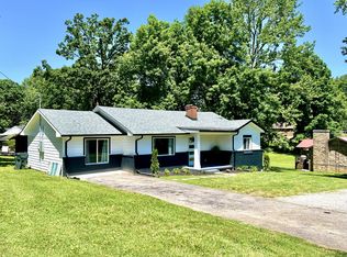 204 S Hummingbird Ln, Dickson, TN 37055