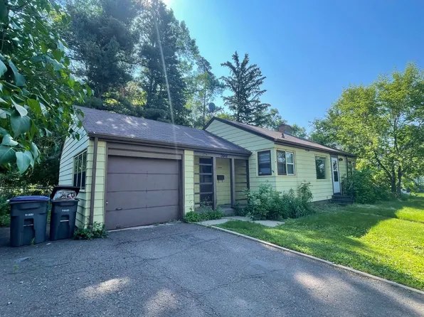 2044 Woodland Ave, Duluth, MN 55803