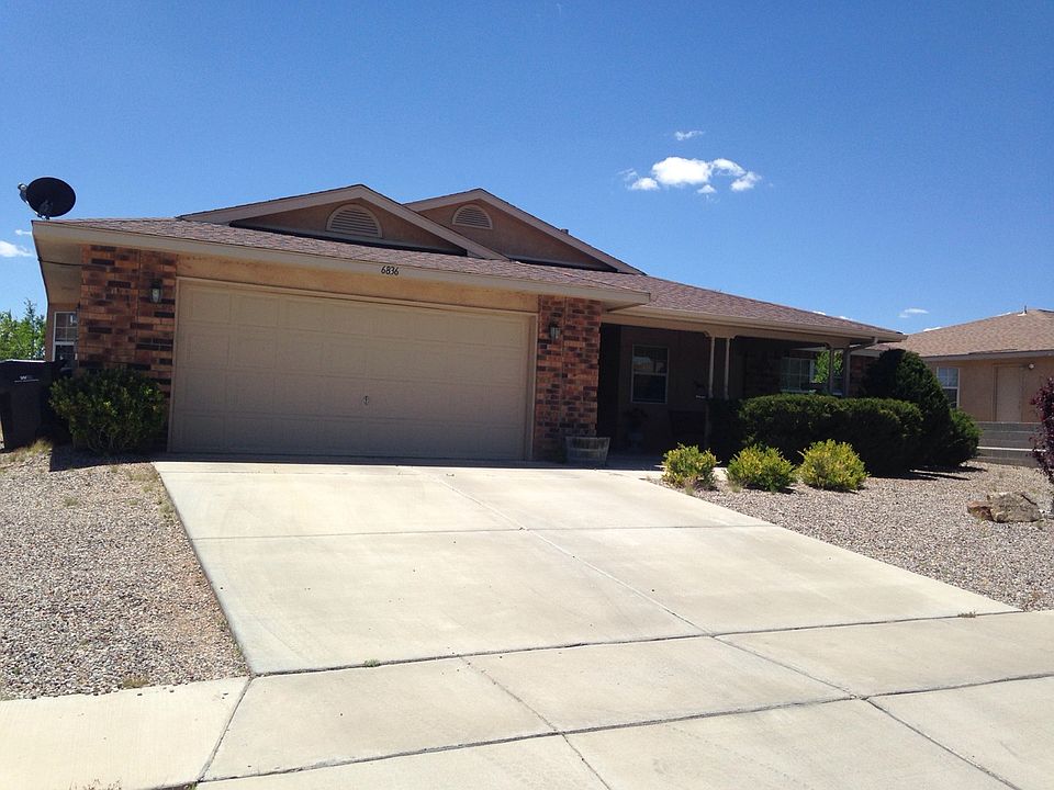 2nd image of 6836 Augusta Hills Dr NE
