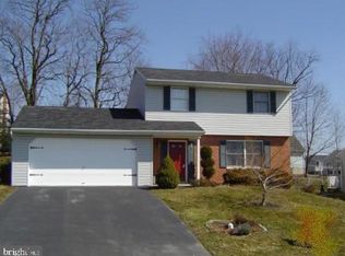 3160 Greenridge Dr, Lancaster, PA 17601