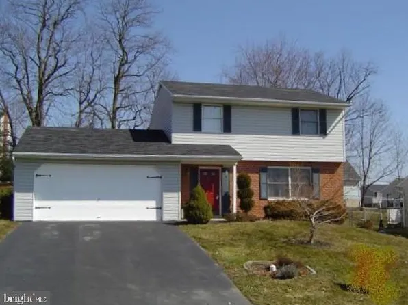 3160 Greenridge Dr, Lancaster, PA 17601