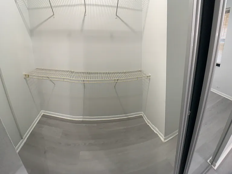 ANGELUS APARTMENTS — Photo 20