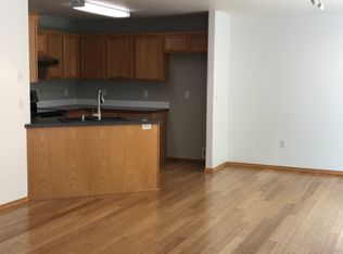 1006 NE Mariners Loop #1, Portland, OR 97211