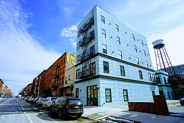 Rented by Rennit Inc.