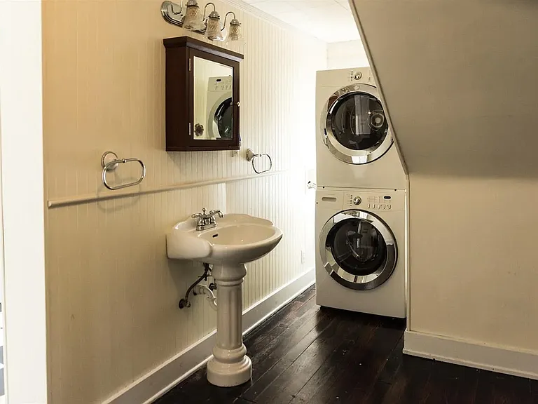 401 McAlpin Ave #A — Photo 19