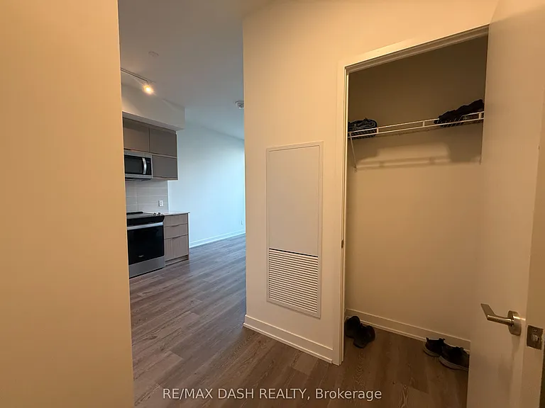 10 Deerlick Ct #104 — Photo 9