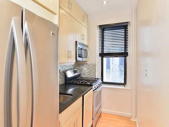 3rd image of 1 W 126th St APT 6H
