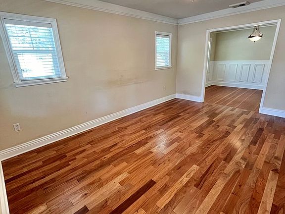 5th image of 1546 Vine St