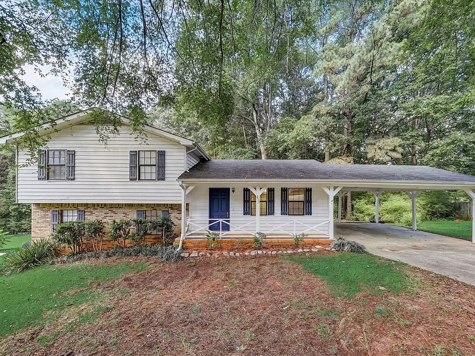 1st image of 250 Carriage Cir