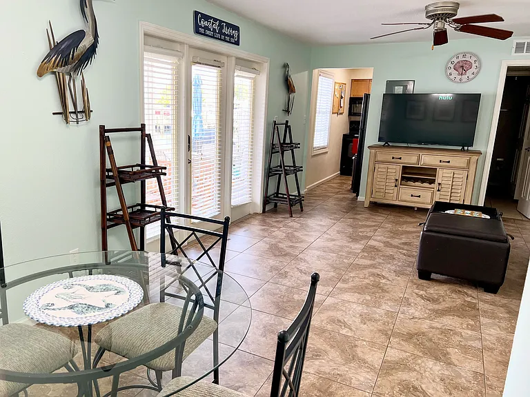5000 Beach Dr SE — Photo 3