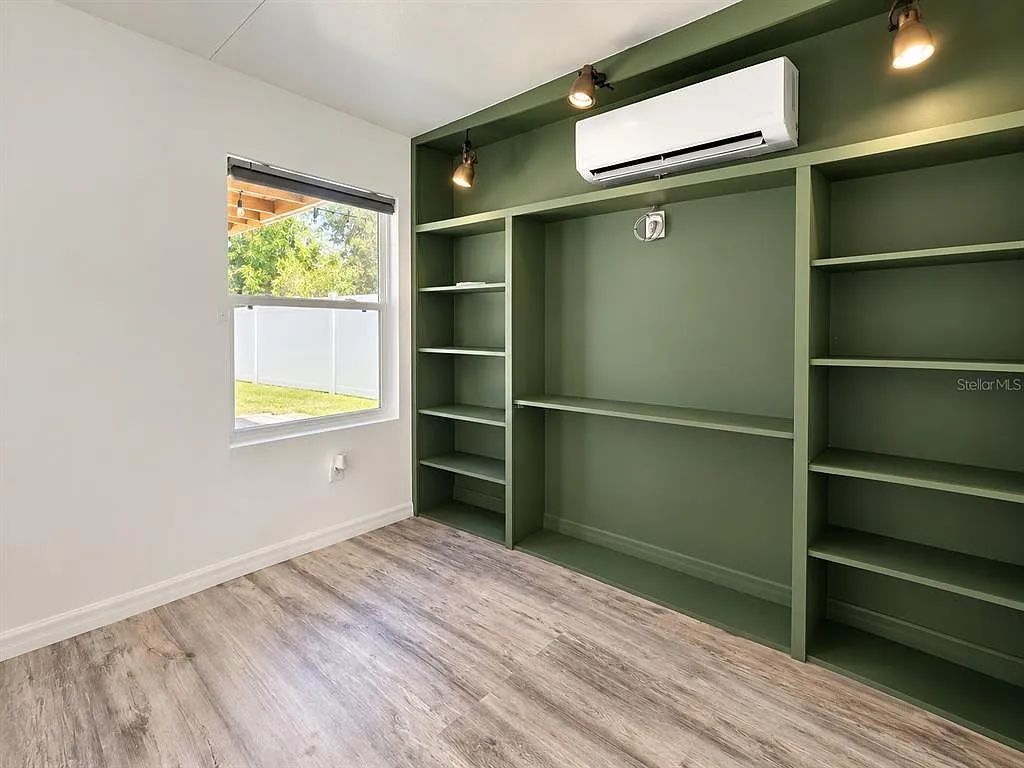 3 bed, 2.5 bath, 1768 sqft, $2,500 — Photo 2