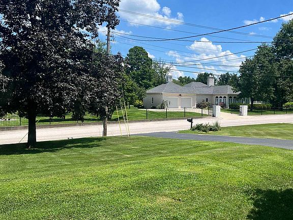3rd image of 1703 McDowell Rd