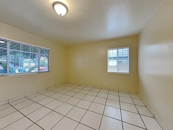 2nd image of 643 Davis Ave #2007-1007
