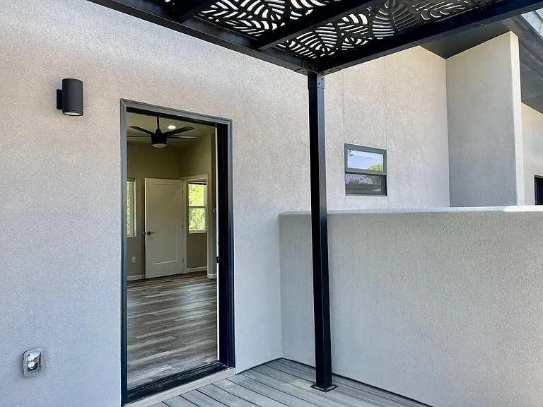 720 N Walnut St #14 — Photo 25
