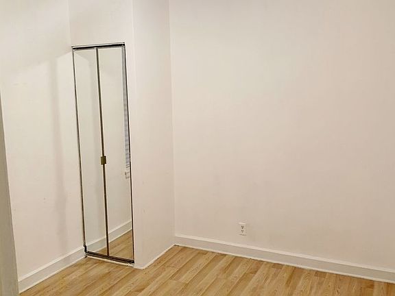 5th image of 2168 35th St APT 3B