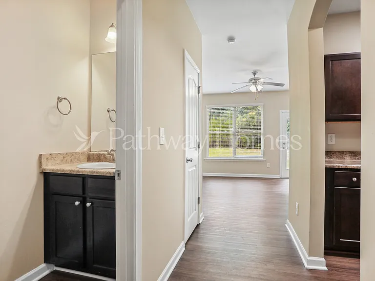 3039 Bonnes Dr — Photo 11