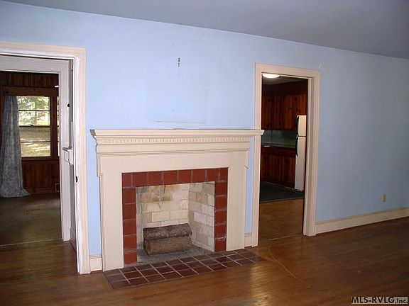 3rd image of 1820 Garnett Street Ext