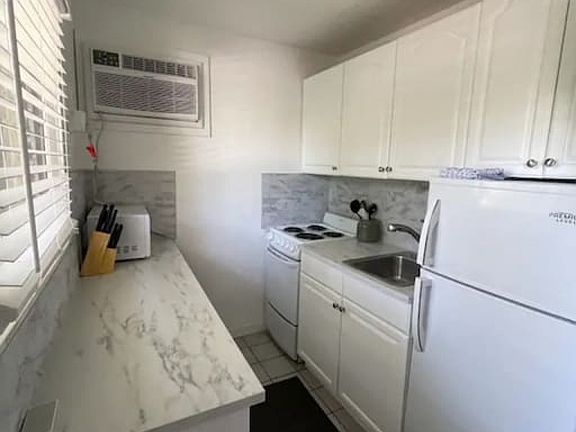 5th image of 1536 Argyle Dr #3