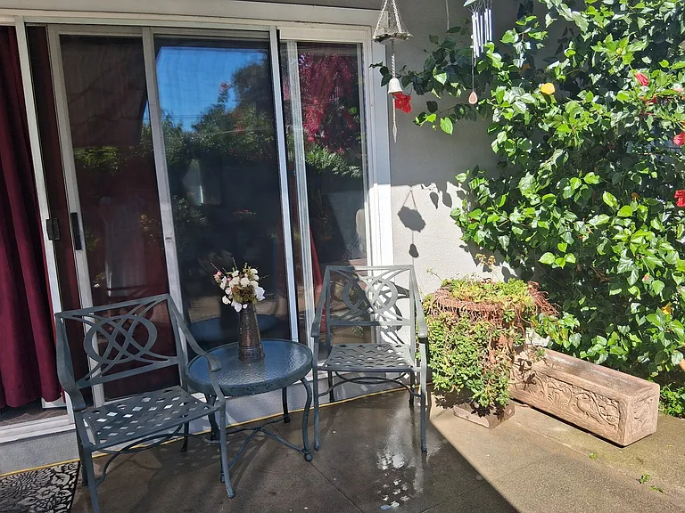 3900 Fargo Way — Photo 5