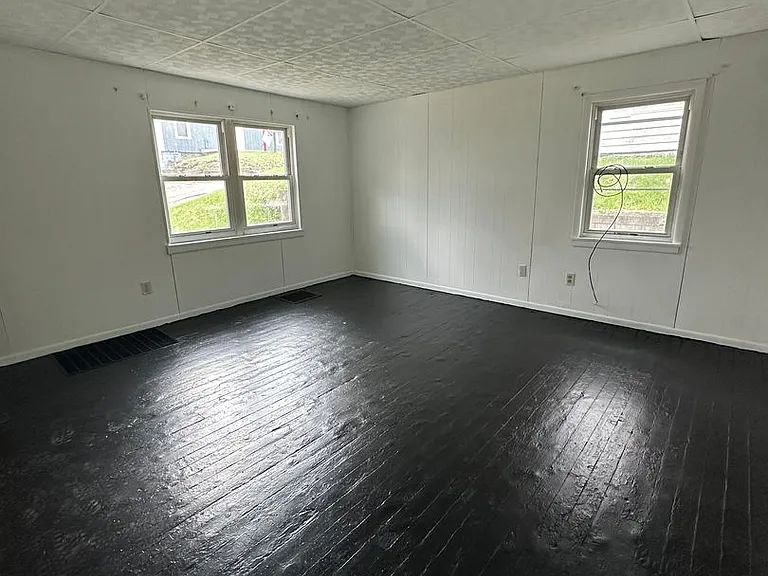 113 Spring Ave — Photo 4
