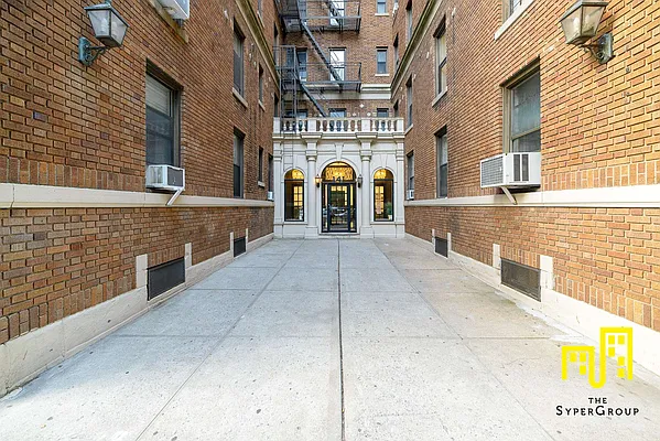 Rented by The Syper Group | media 48