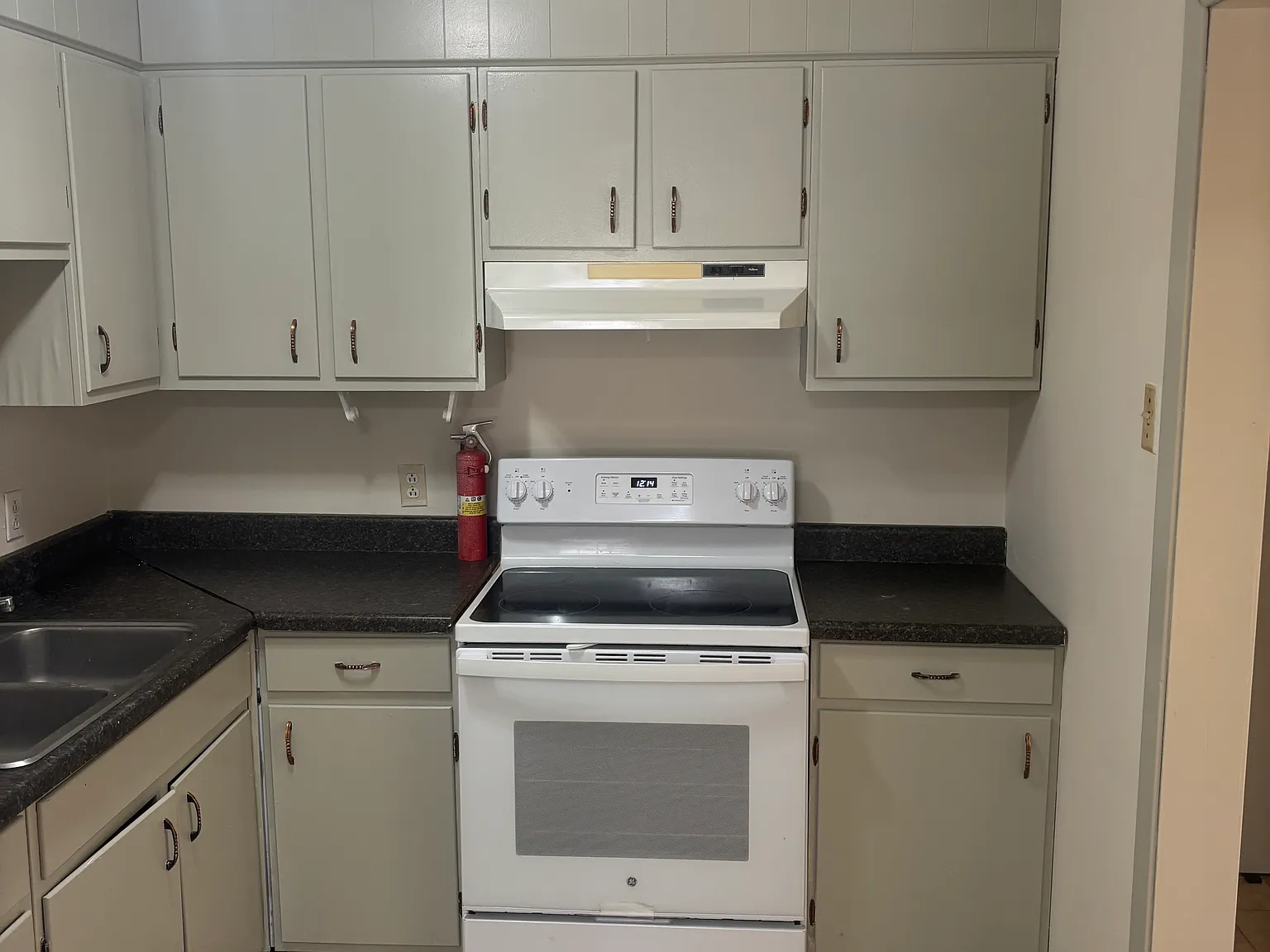 2 bed, 700 sqft, $950 — Photo 4