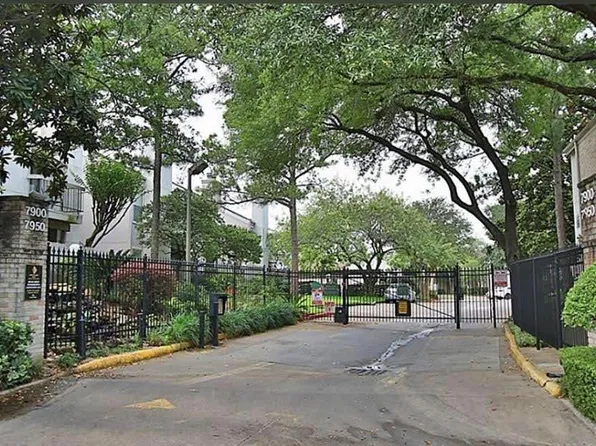 7950 N Stadium Dr APT 162, Houston, TX 77030