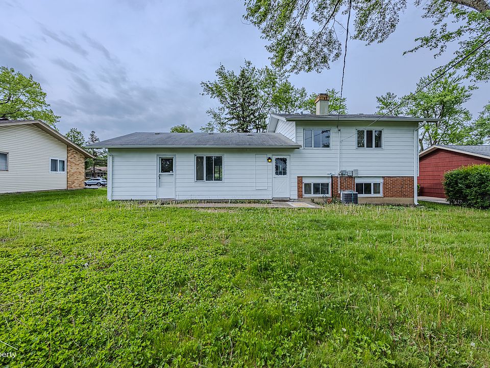 2nd image of 430 Bode Rd