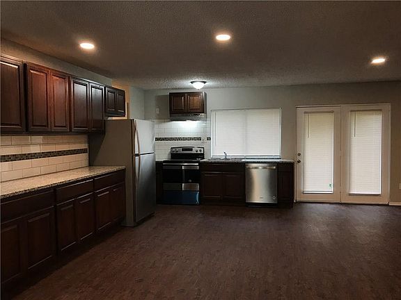 2nd image of 1629 Nueces Dr