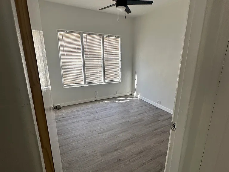 519 S Carancahua St #2 — Photo 5